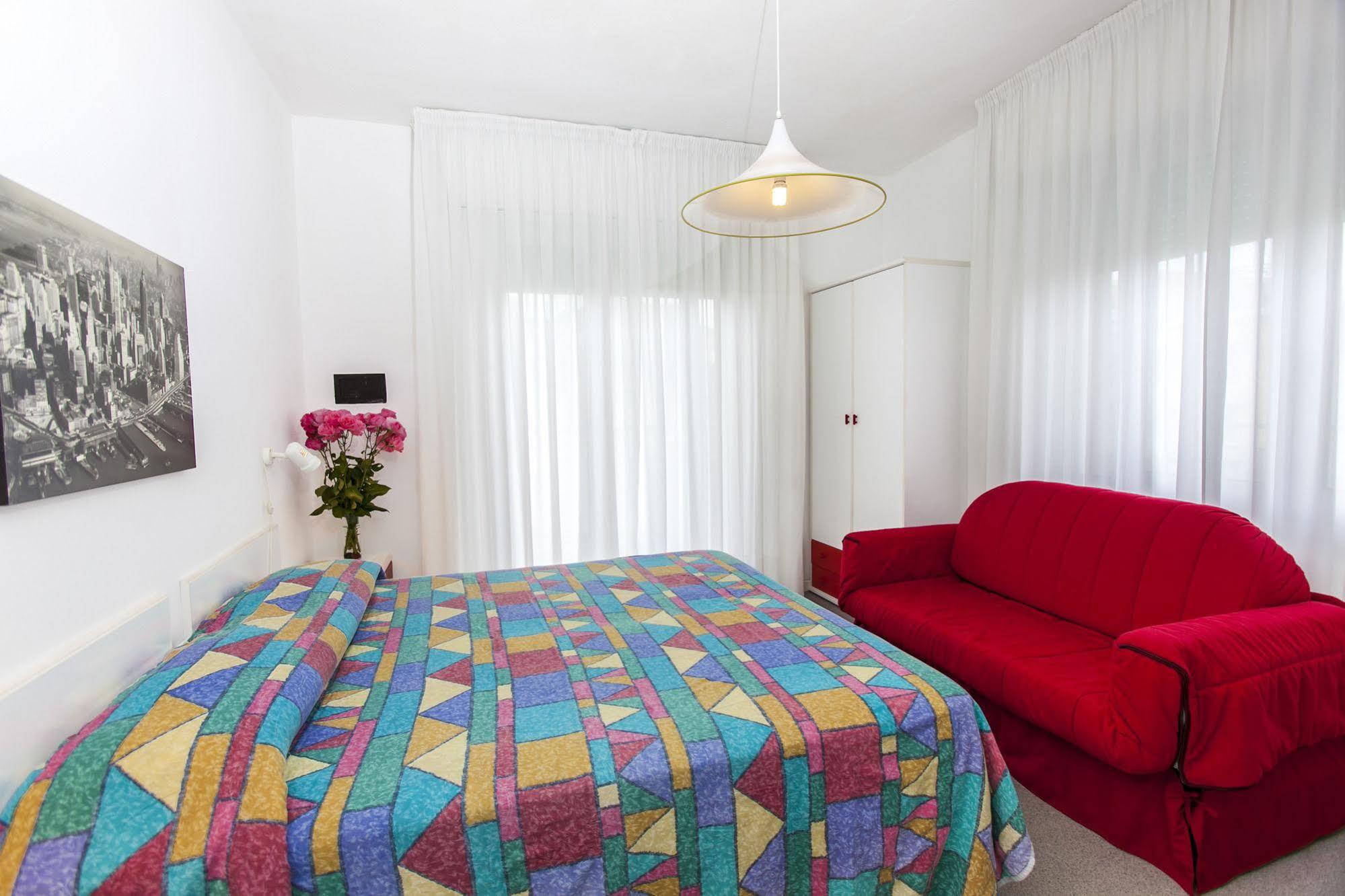 Hotel Wally Lido di Jesolo Exterior photo